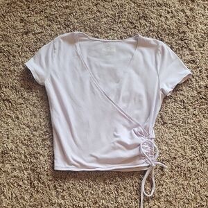 Hollister Women's Light Purple Tee